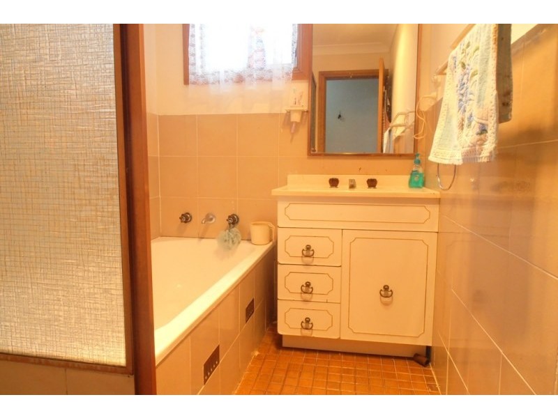 10/2 Bensley Road, Macquarie Fields NSW 2564