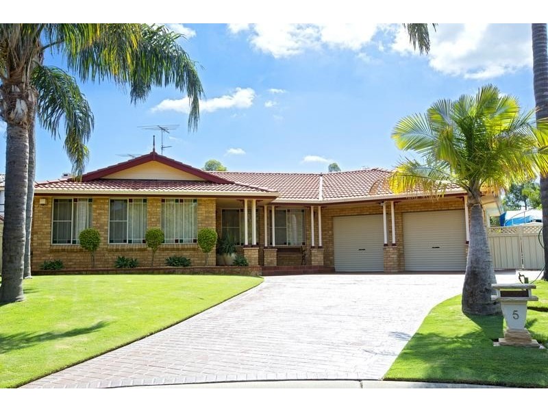 5 Elcho Close, Green Valley NSW 2168