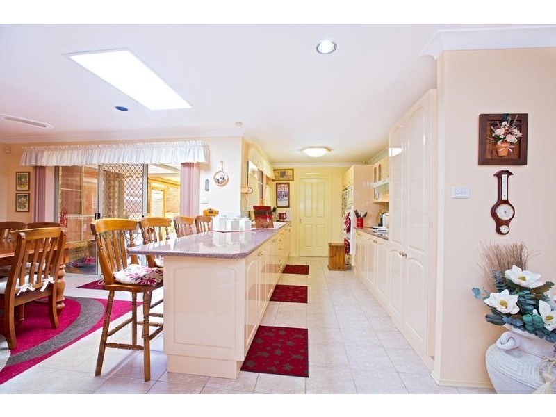 5 Elcho Close, Green Valley NSW 2168