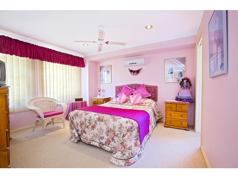 5 Elcho Close, Green Valley NSW 2168