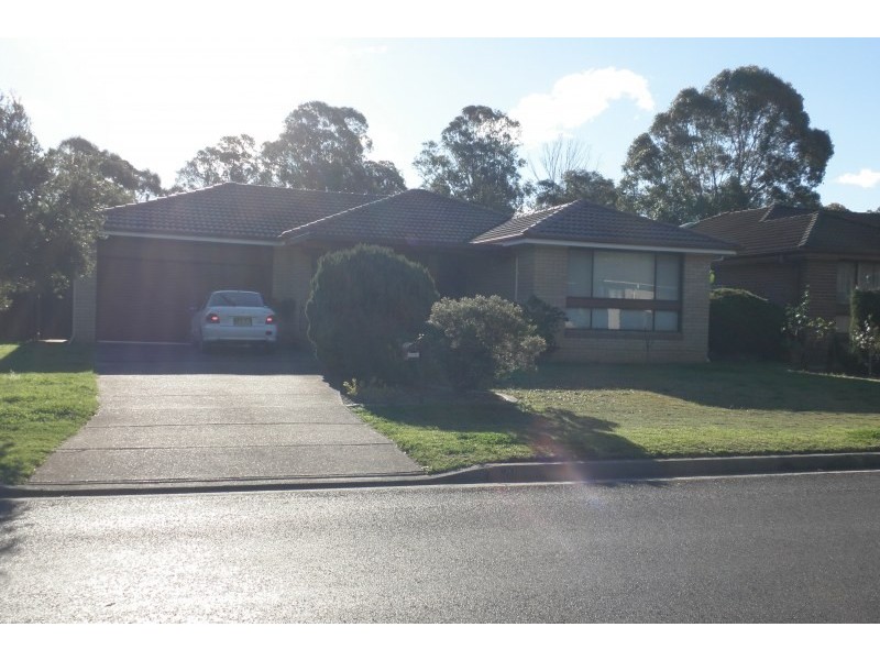20 Bowerbird Avenue, Ingleburn NSW 2565