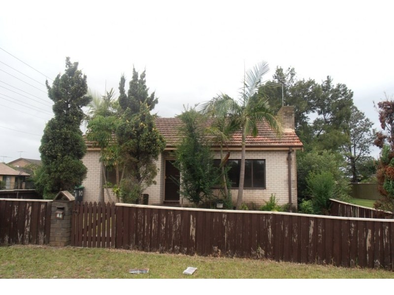 10 Stafford Street, Minto NSW 2566