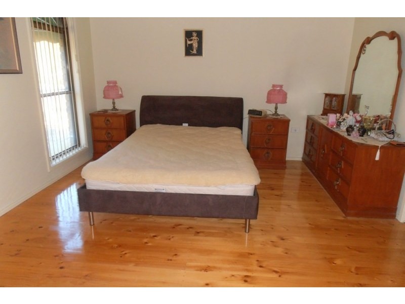 18 Radcliffe Street, Ingleburn NSW 2565