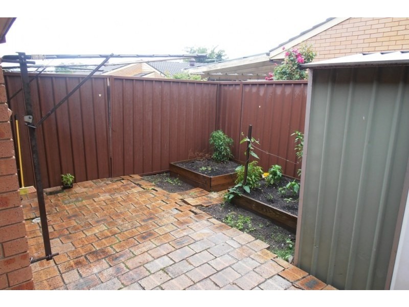 8/108 Oxford Road, Ingleburn NSW 2565