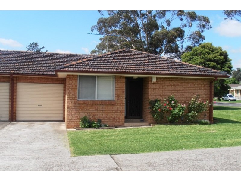 8/108 Oxford Road, Ingleburn NSW 2565