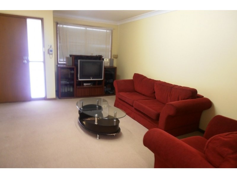 8/108 Oxford Road, Ingleburn NSW 2565