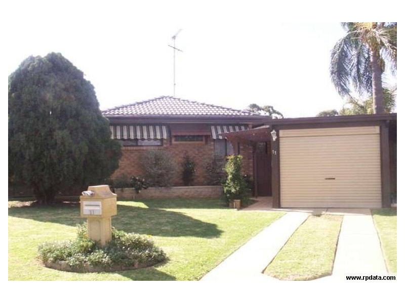 11 Keats Place, Ingleburn NSW 2565