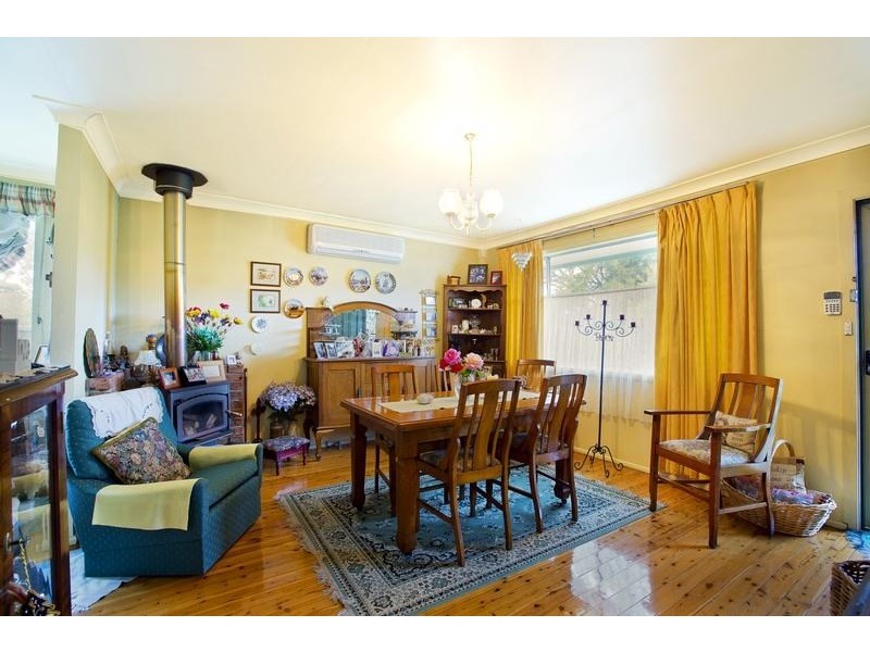 33 Canterbury Road, Glenfield NSW 2167