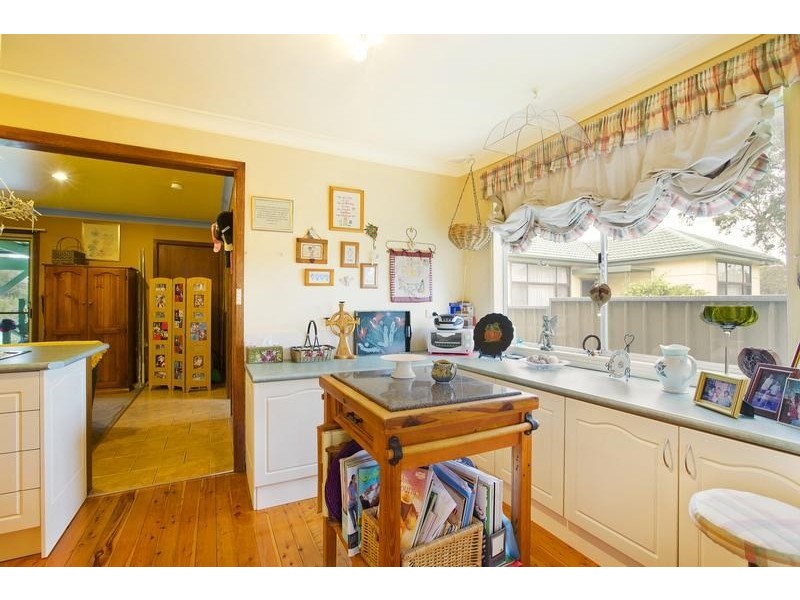 33 Canterbury Road, Glenfield NSW 2167