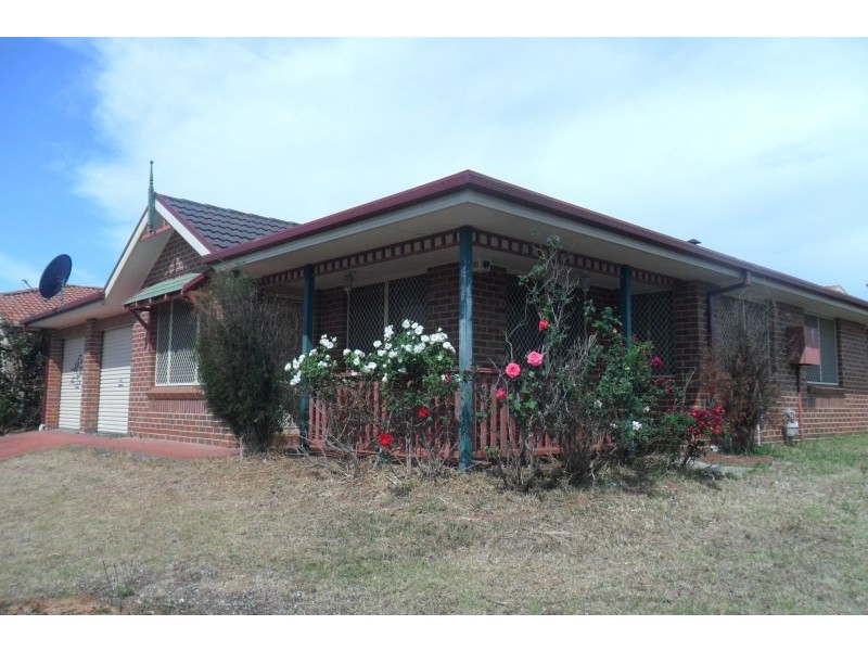 11 Jenner Street, Minto NSW 2566