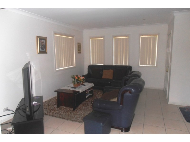 1/13-15 Atchison Road, Macquarie Fields NSW 2564