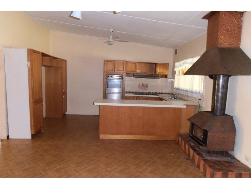 6 St Davids Road, Varroville NSW 2566