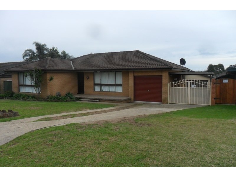 16 Harrow Road, Glenfield NSW 2167