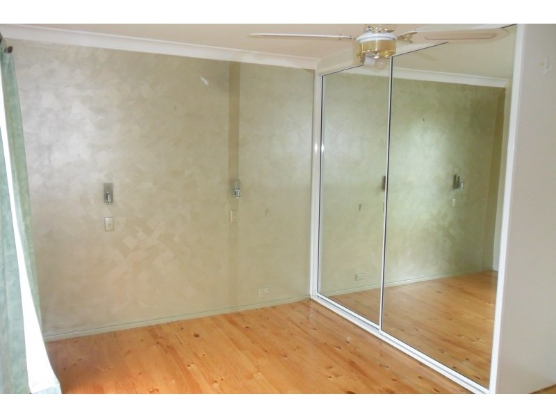 16 Harrow Road, Glenfield NSW 2167