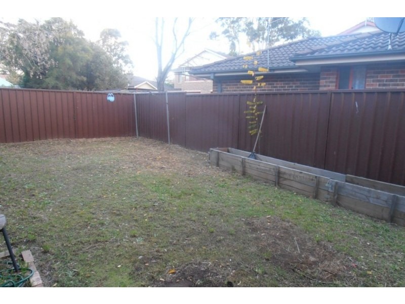 6/132 Cumberland Road, Ingleburn NSW 2565