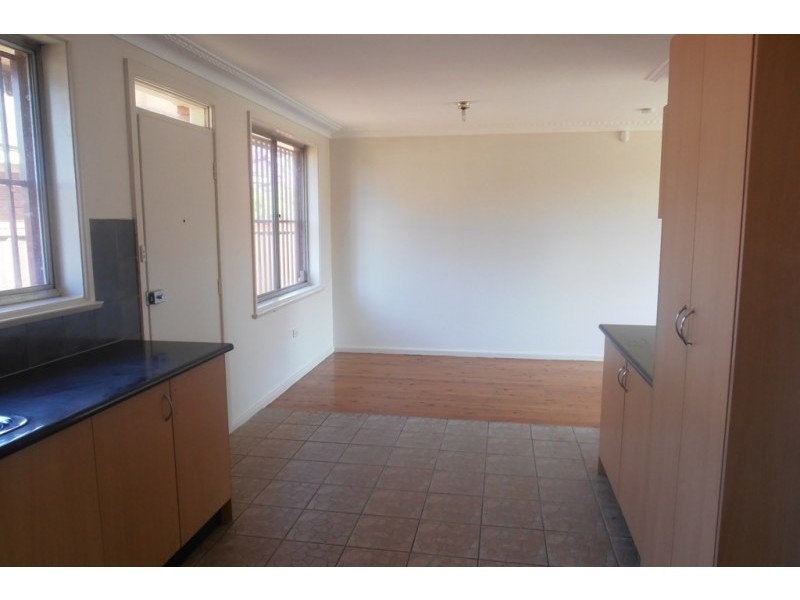 2 Argyle Place, Macquarie Fields NSW 2564