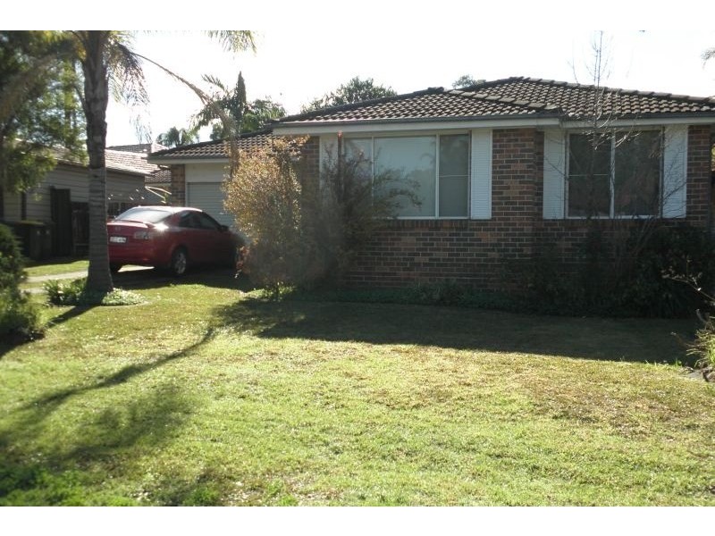 10 Groundsel Avenue, Macquarie Fields NSW 2564