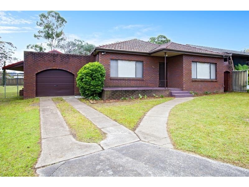 14 English Street, Glenfield NSW 2167