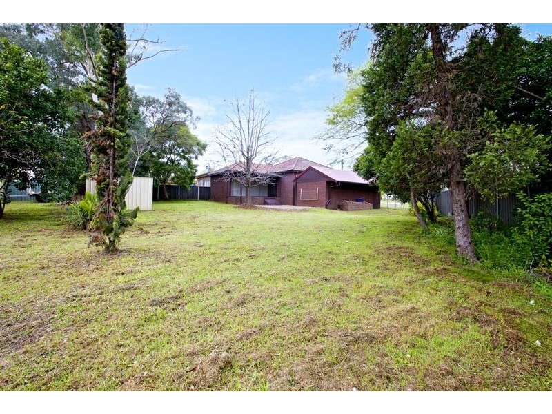 14 English Street, Glenfield NSW 2167