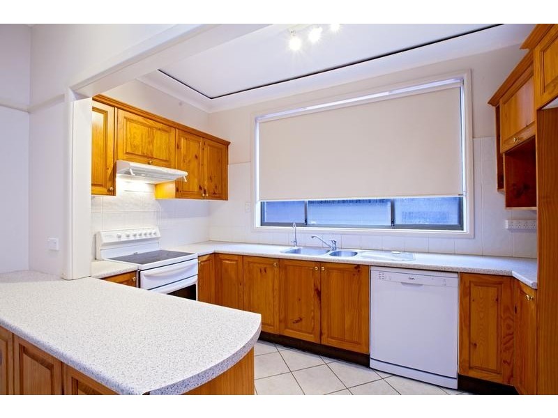 14 English Street, Glenfield NSW 2167