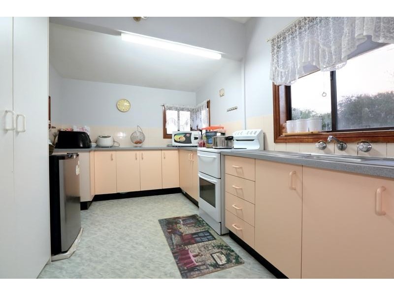 16 Lalor Street, Glenfield NSW 2167