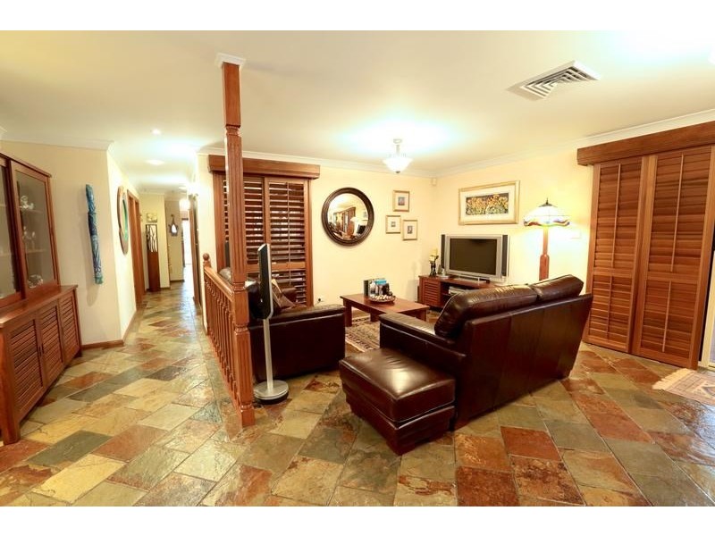 16b Gordon Avenue, Ingleburn NSW 2565