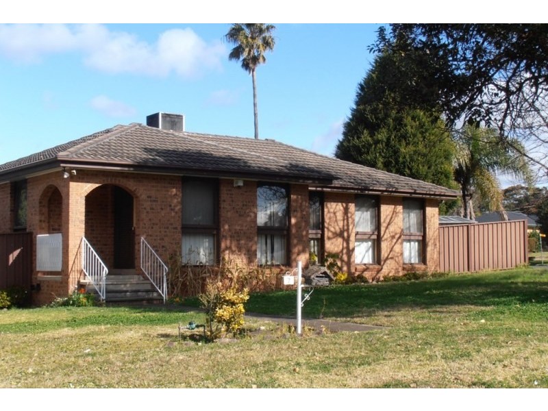 7 Cranberry Street, Macquarie Fields NSW 2564