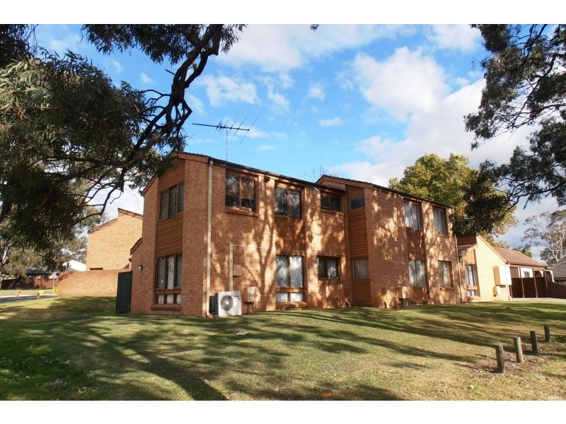 4/125 Cumberland Road, Ingleburn NSW 2565