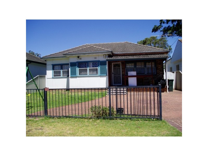 6 Albert Street, Ingleburn NSW 2565