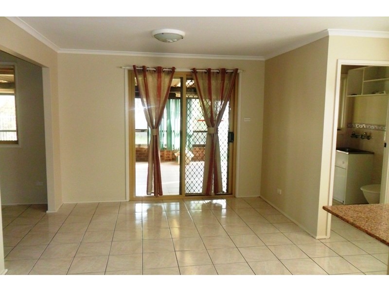 5 Cherry Place, Macquarie Fields NSW 2564