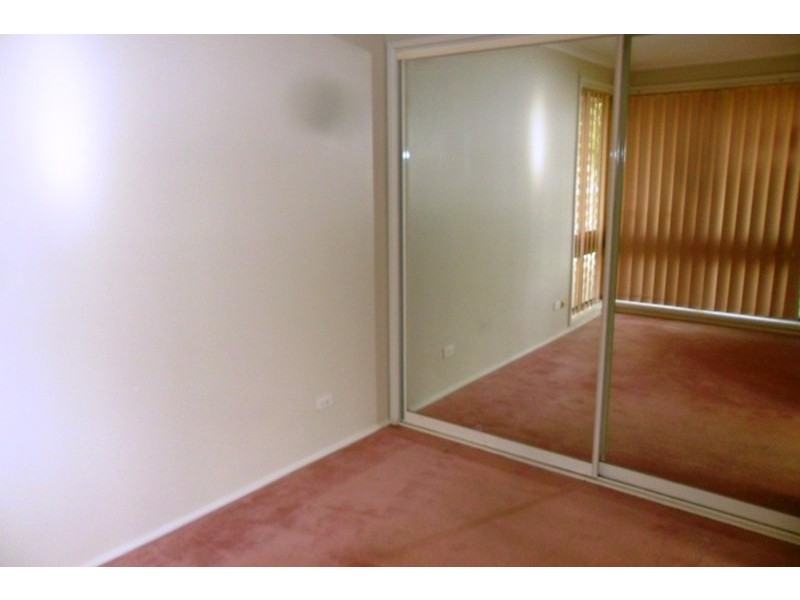 5 Cherry Place, Macquarie Fields NSW 2564