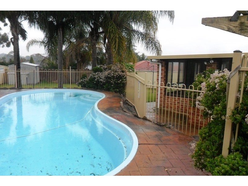 5 Cherry Place, Macquarie Fields NSW 2564