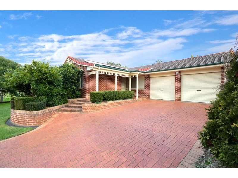 6 Oldsmobile Place, Ingleburn NSW 2565