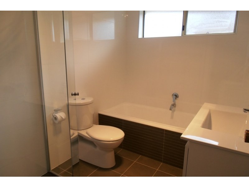 6 Sandra Place, Ingleburn NSW 2565
