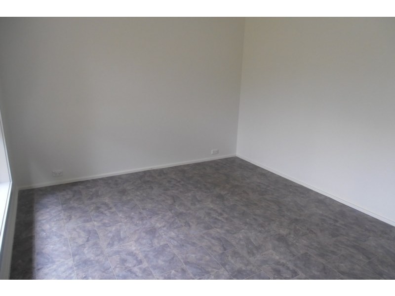 6 Sandra Place, Ingleburn NSW 2565