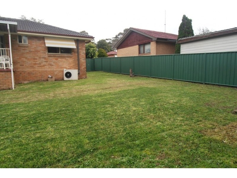 6 Sandra Place, Ingleburn NSW 2565