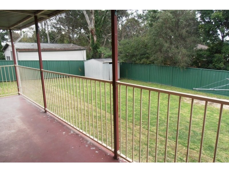 6 Sandra Place, Ingleburn NSW 2565