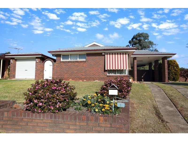 1 Gazelle Street, Glenfield NSW 2167