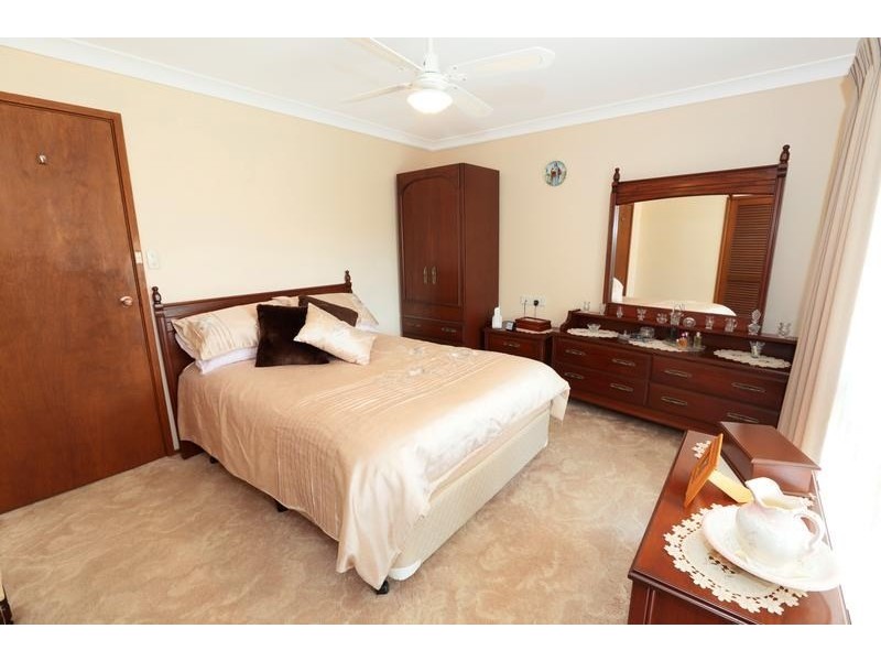 1 Gazelle Street, Glenfield NSW 2167