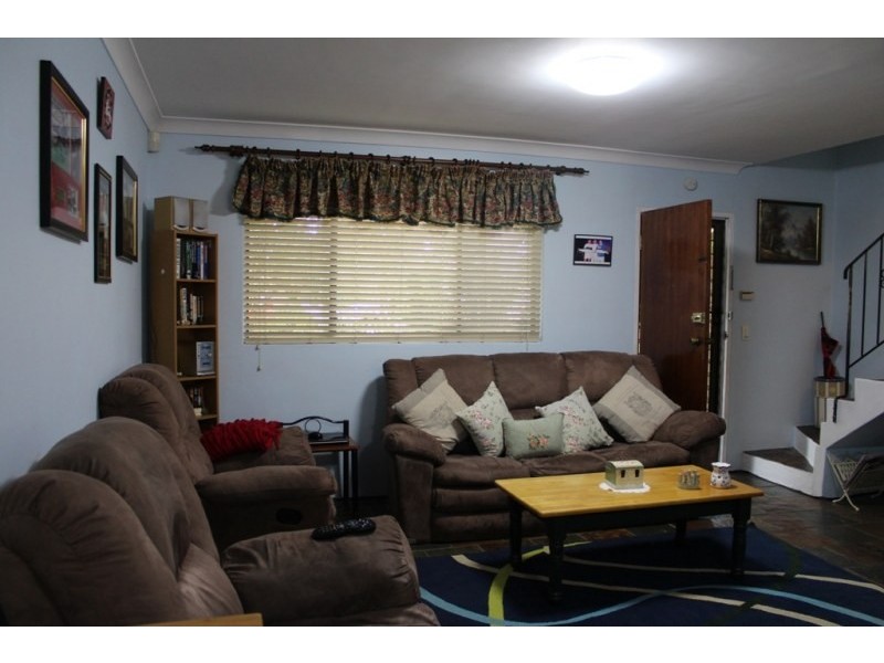 7/9-13 Surrey Street, Minto NSW 2566