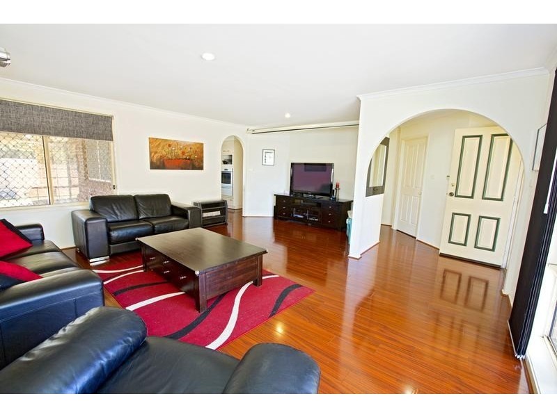 13 Memphis Street, Minto NSW 2566