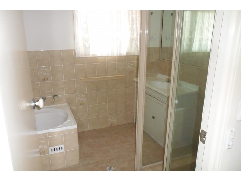 2/168 Cumberland Road, Ingleburn NSW 2565