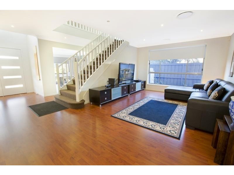 18 Hindostan Road, Glenfield NSW 2167