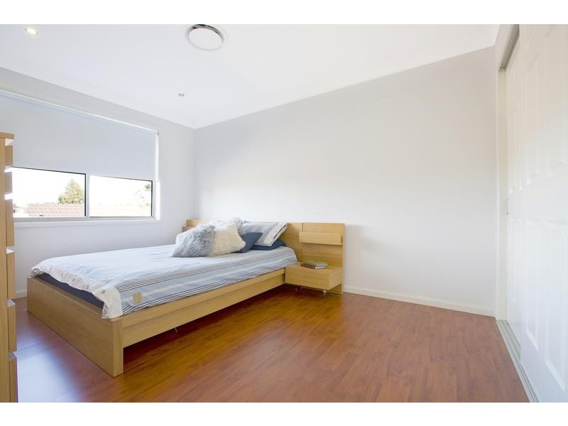 18 Hindostan Road, Glenfield NSW 2167