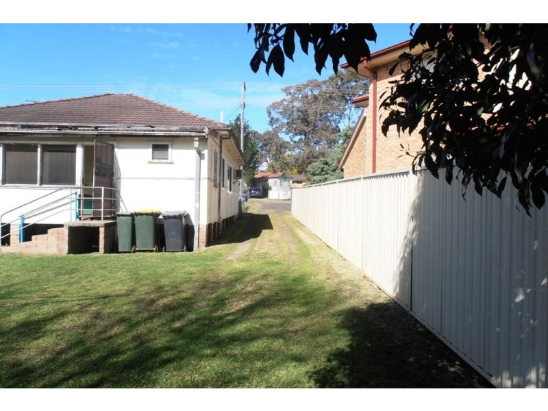 32 Macquarie Road, Ingleburn NSW 2565