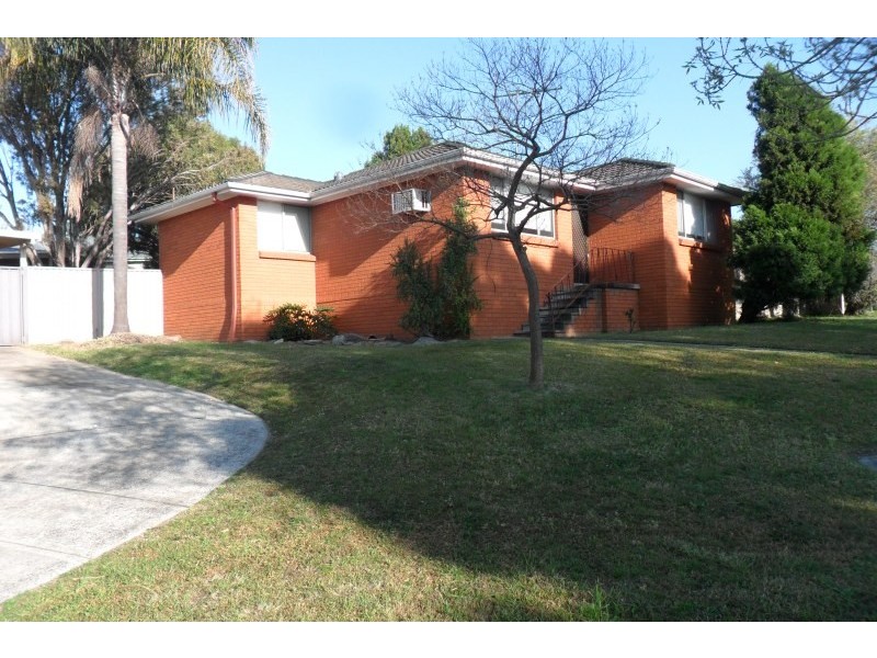 13 Salamaua Place, Glenfield NSW 2167