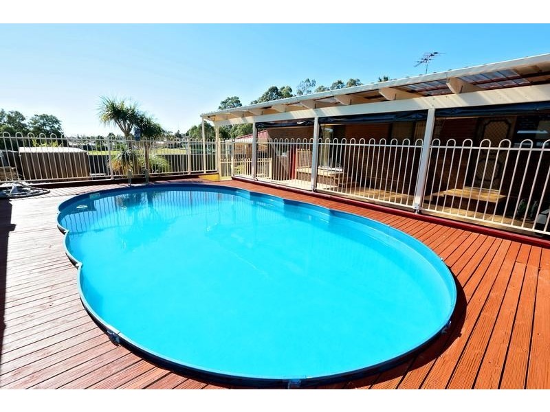 3 Wheeler Place, Minto NSW 2566