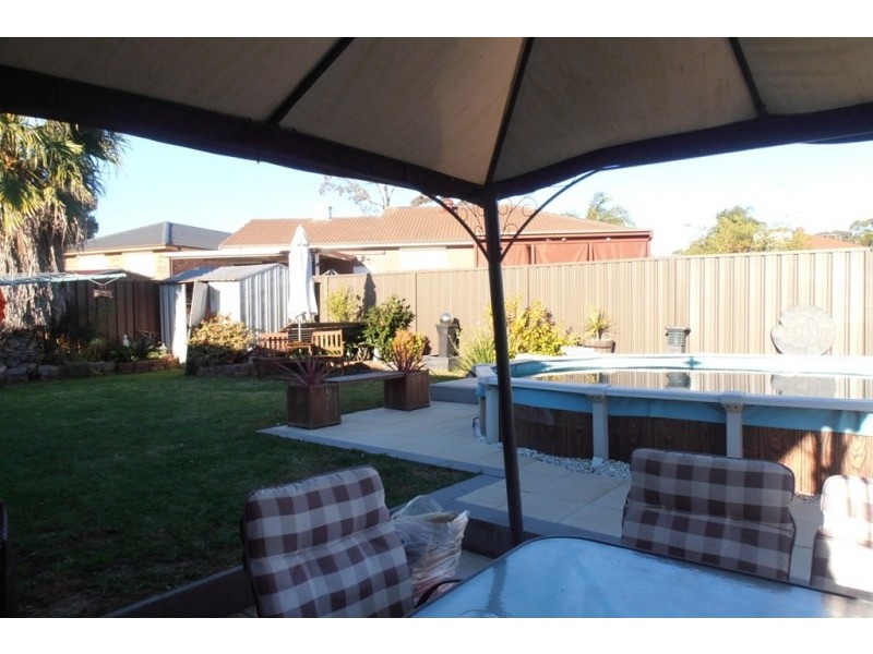 1 Warbler Avenue, Ingleburn NSW 2565
