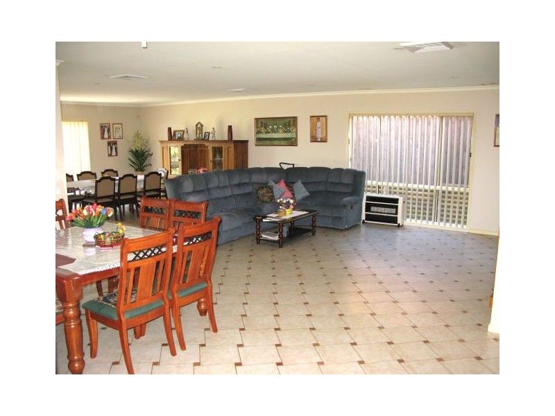 48 Governors Way, Macquarie Links NSW 2565
