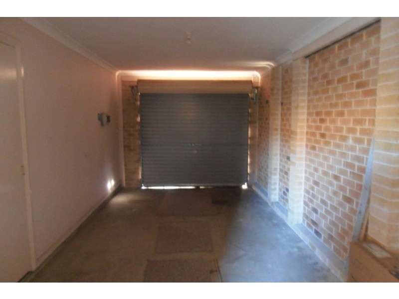 2/2 Cambridge Street, Ingleburn NSW 2565